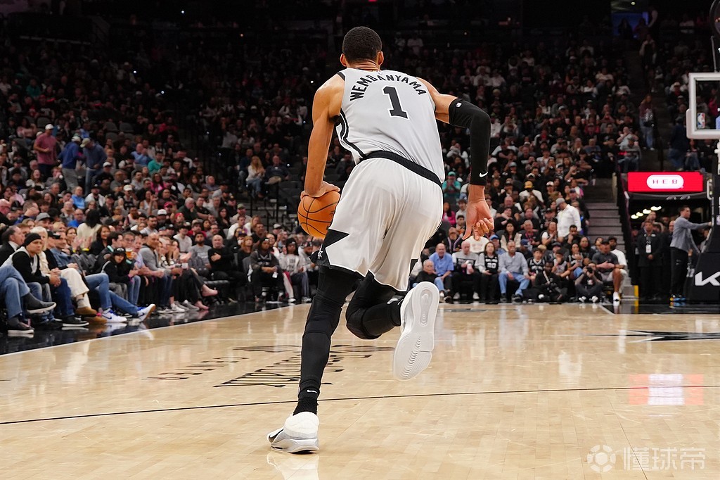 NBA战力榜：马刺继续第一，雷霆升至第二，湖人升至第十