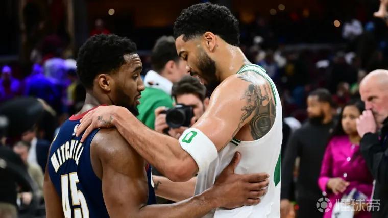 米切尔：塔图姆大伤初愈略显犹豫很正常，他已经非常了不起了